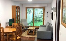 Casa Buganvilla. Apartamento con jardín, a 100 metros del centro.